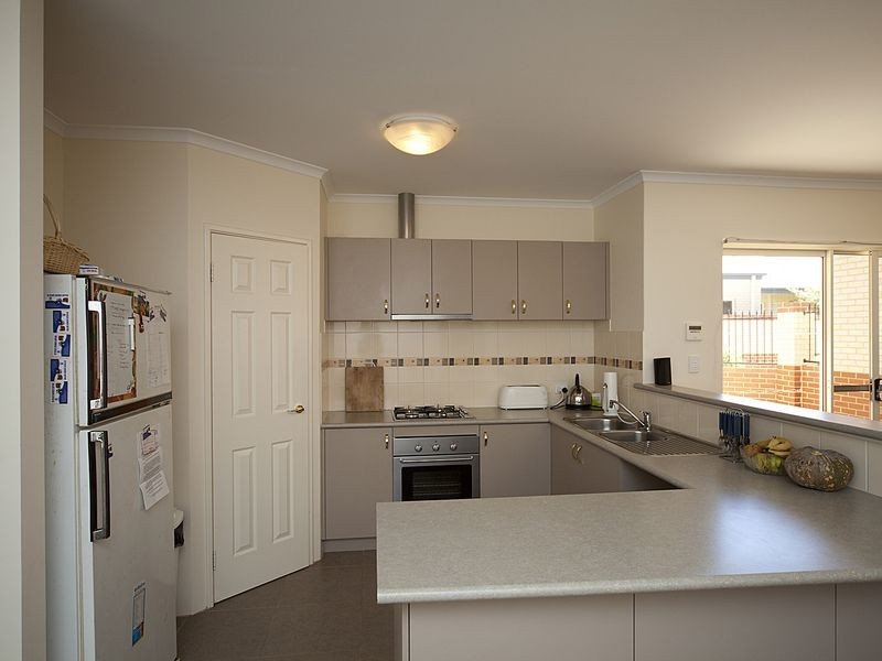 1/19 Boonooloo Road, Kalamunda WA 6076