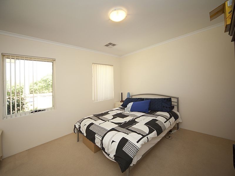 1/19 Boonooloo Road, Kalamunda WA 6076