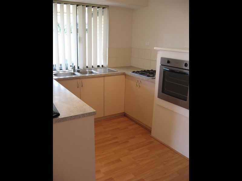 11 Fleet Circle, High Wycombe WA 6057