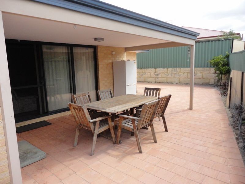 2 Oldham Pass, High Wycombe WA 6057