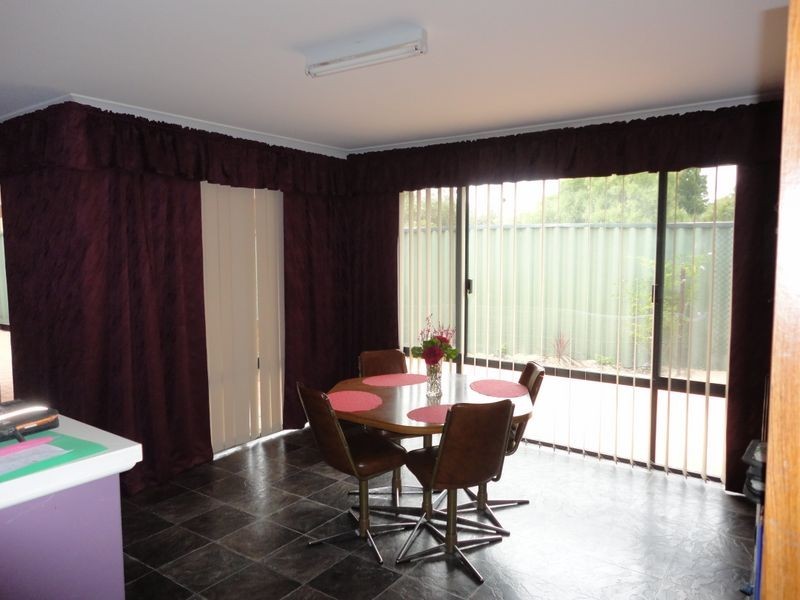 2 Oldham Pass, High Wycombe WA 6057