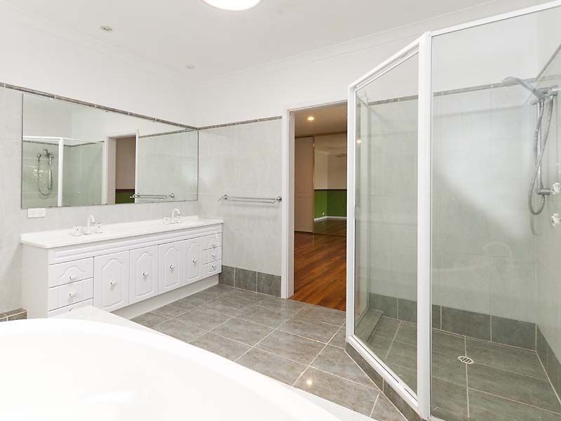 2 The Corkscrew, Gooseberry Hill WA 6076
