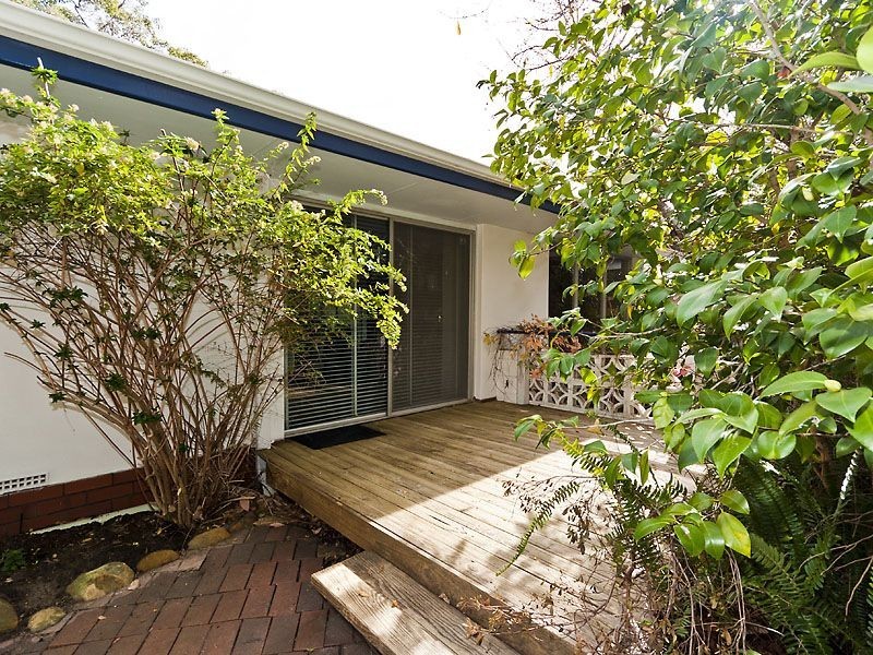 15 Currawong Drive, Gooseberry Hill WA 6076