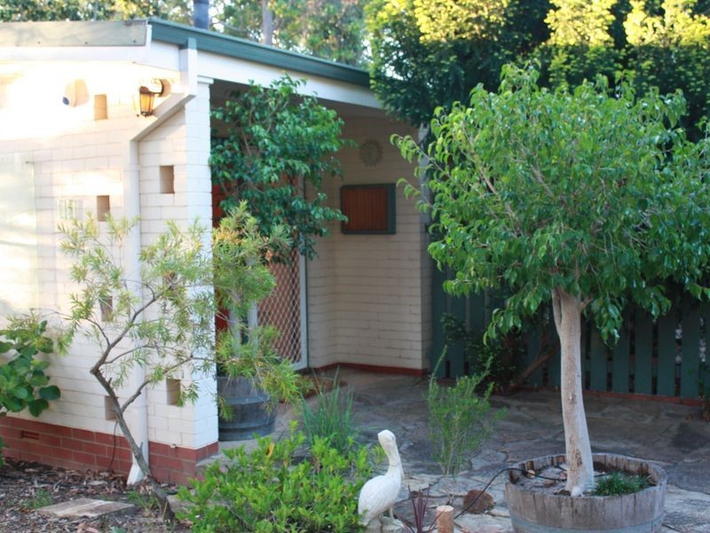 15 Vernallan Way, Lesmurdie WA 6076