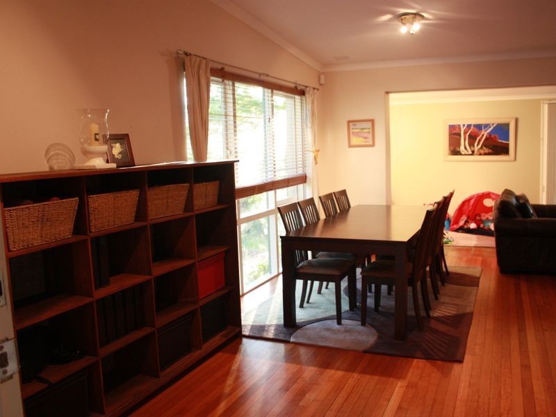 15 Vernallan Way, Lesmurdie WA 6076