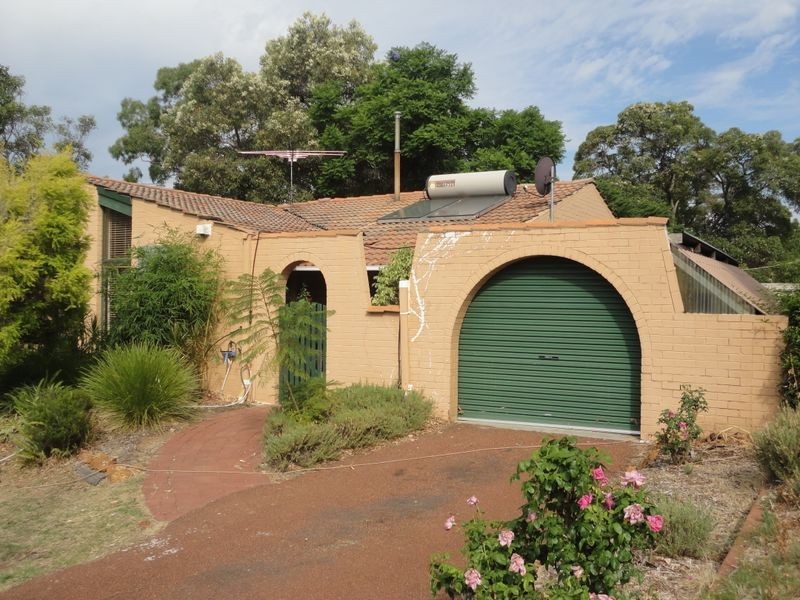 58 Waterloo Crescent, Lesmurdie WA 6076