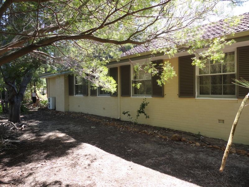 28 Arthur Road, Gooseberry Hill WA 6076