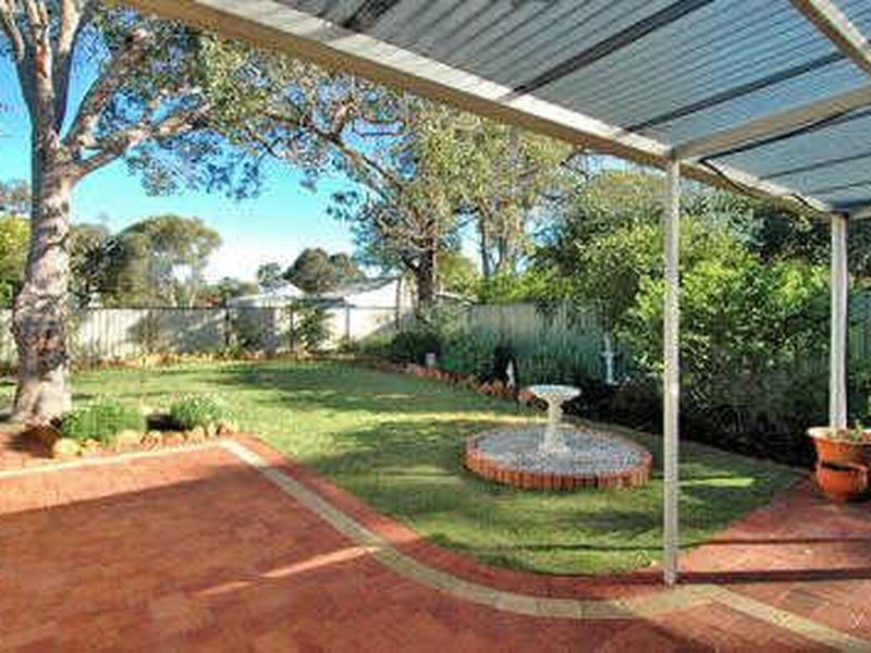 18 Winsor Raod, Kalamunda WA 6076