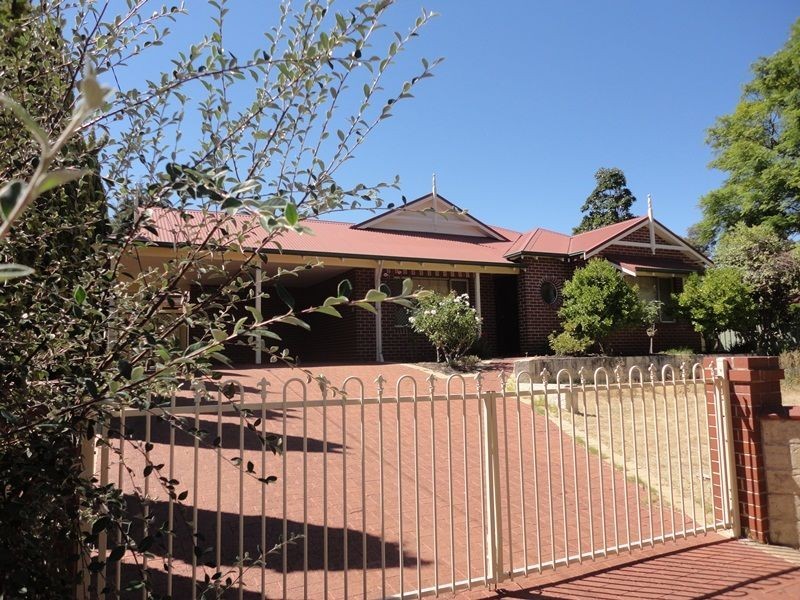 34 Williams Road, Kalamunda WA 6076