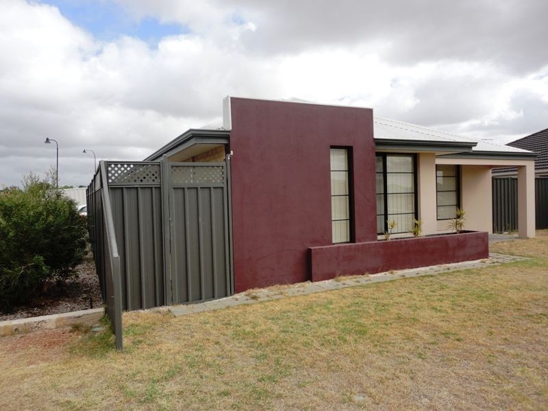 47 Larwood Crescent, High Wycombe WA 6057