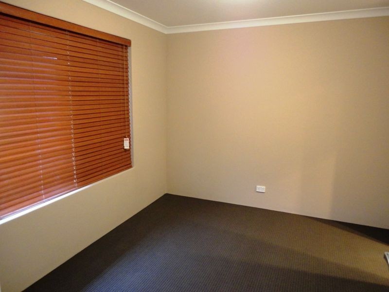 8 Waratah Court, Maddington WA 6109