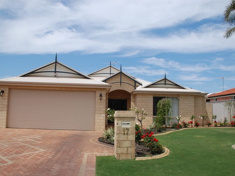 17 Desert Ash Place, Helena Valley WA 6056