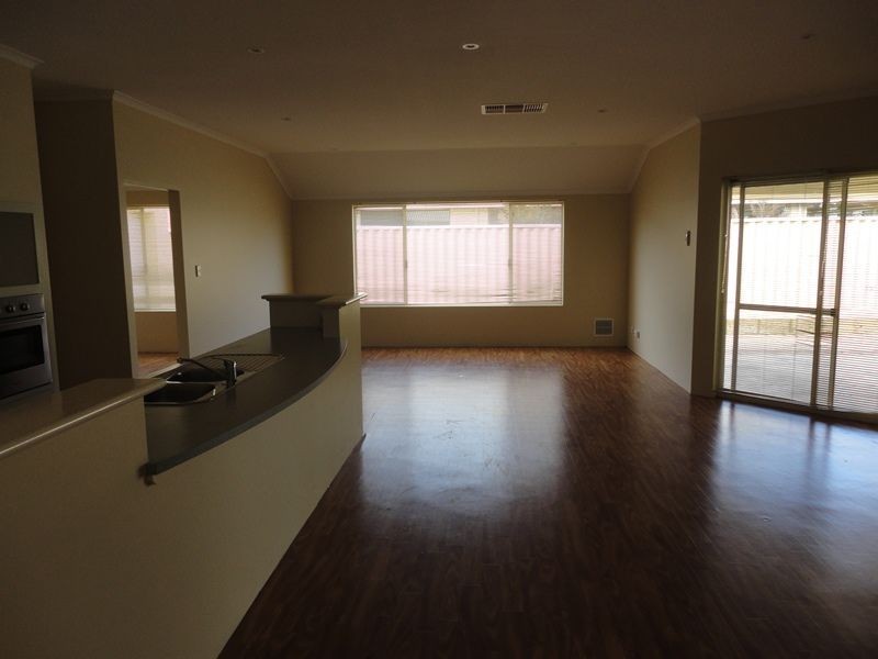 29 Azalea Gardens, Forrestfield WA 6058