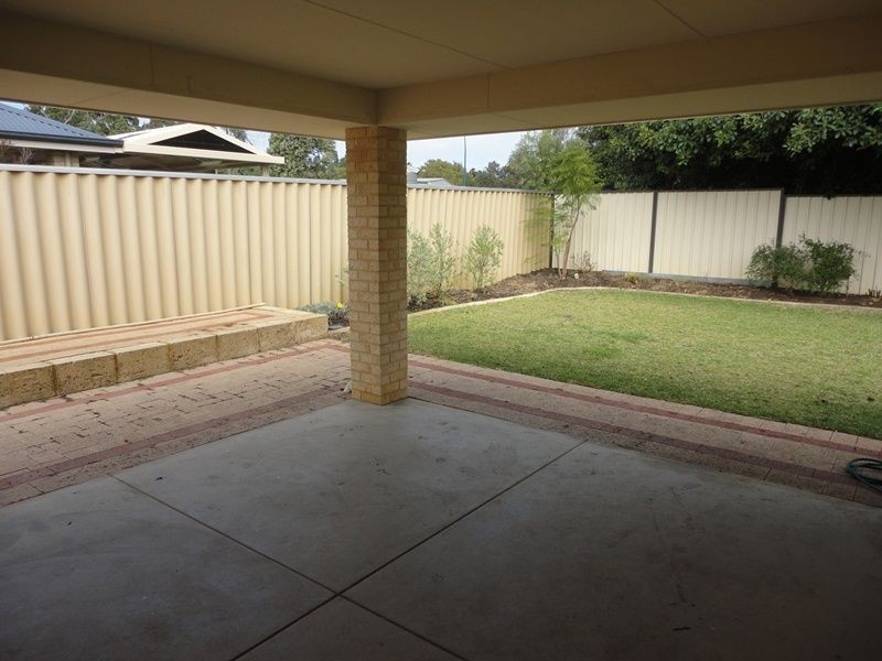 29 Azalea Gardens, Forrestfield WA 6058