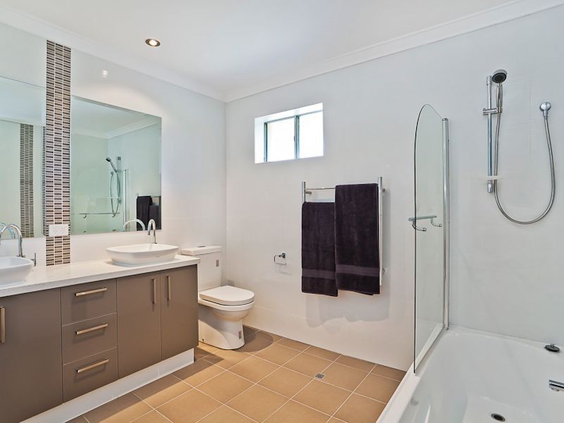 8 Stone Road, Lesmurdie WA 6076