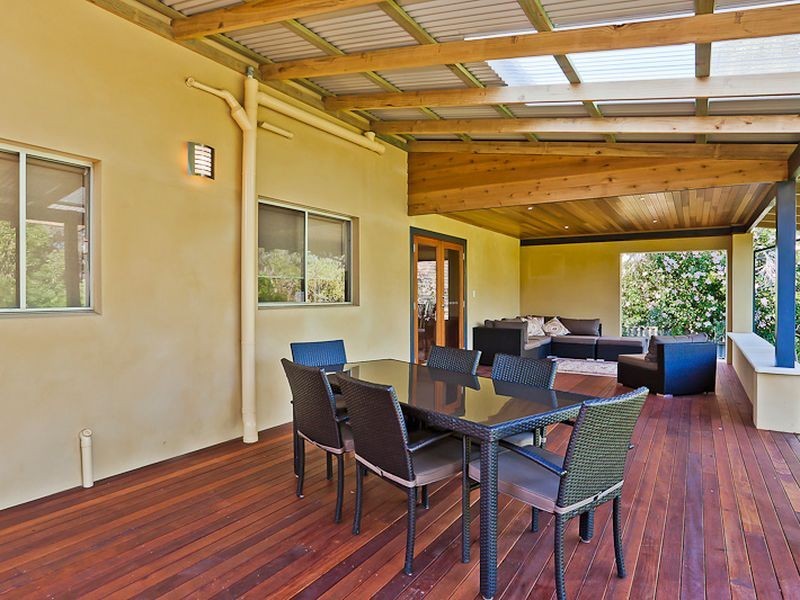 8 Stone Road, Lesmurdie WA 6076