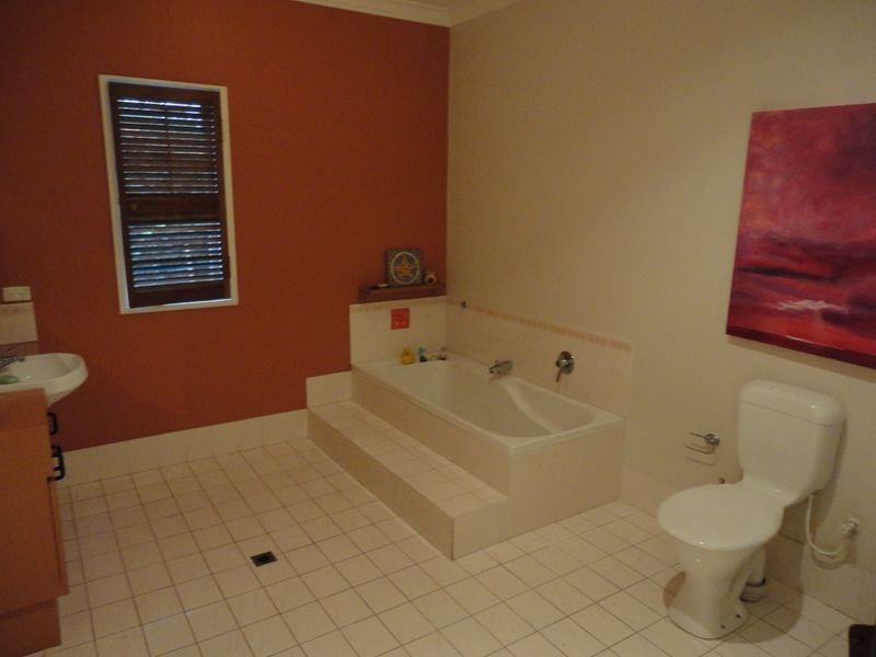 9 Alpine Road, Kalamunda WA 6076