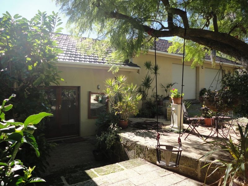 9 Alpine Road, Kalamunda WA 6076