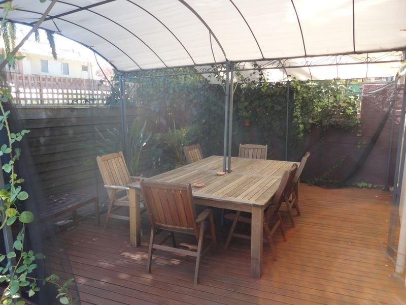 9 Alpine Road, Kalamunda WA 6076