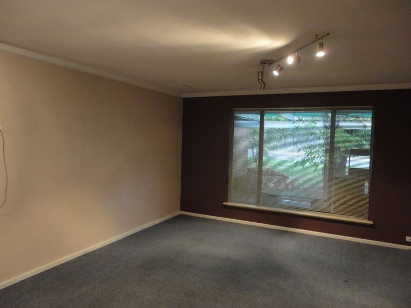 28 Dorchester Road, Forrestfield WA 6058