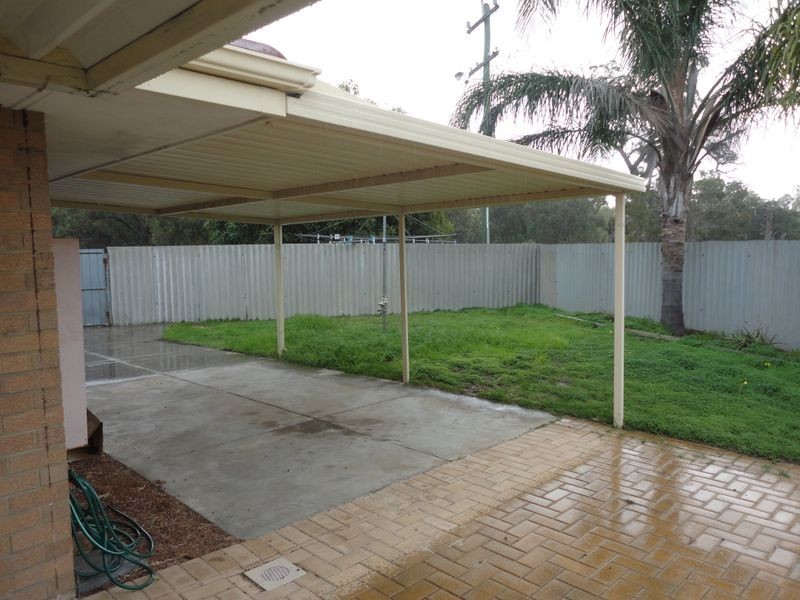 28 Dorchester Road, Forrestfield WA 6058