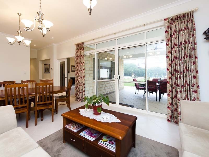 39 Recreation Road, Kalamunda WA 6076