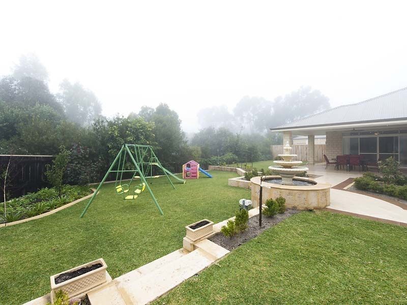 39 Recreation Road, Kalamunda WA 6076