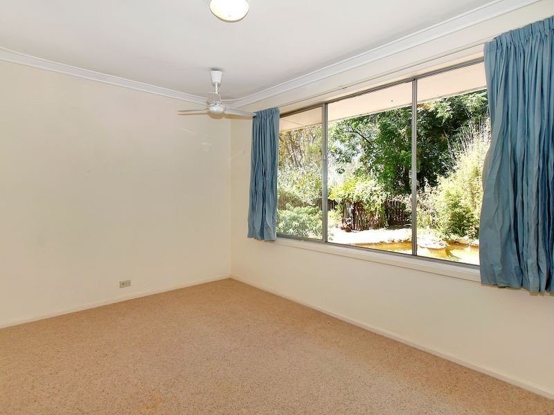 17 Hinkler Road, Kalamunda WA 6076