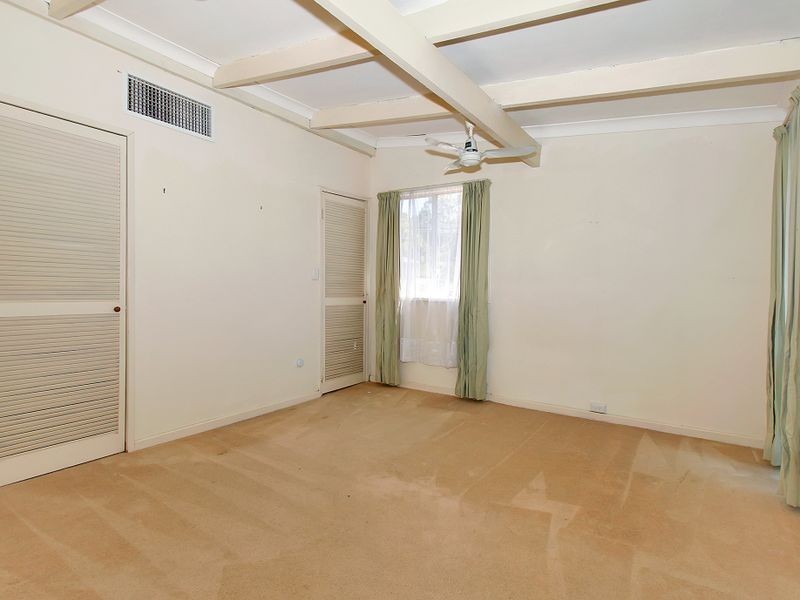 17 Hinkler Road, Kalamunda WA 6076