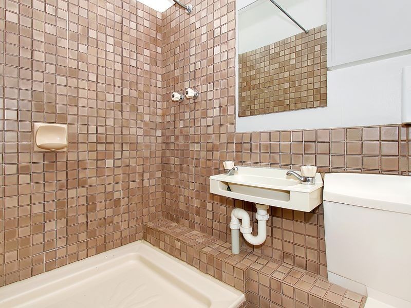 17 Hinkler Road, Kalamunda WA 6076