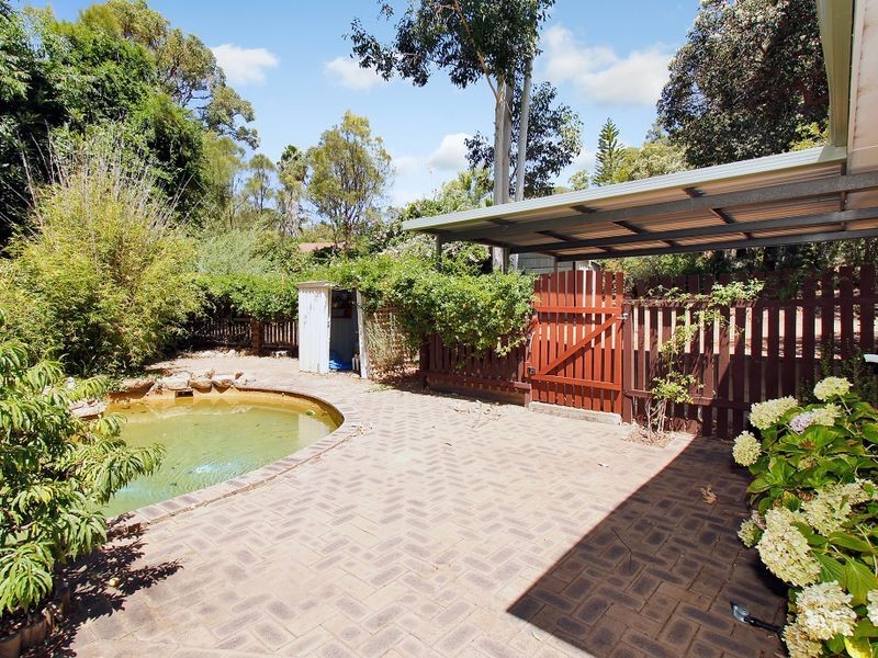 17 Hinkler Road, Kalamunda WA 6076