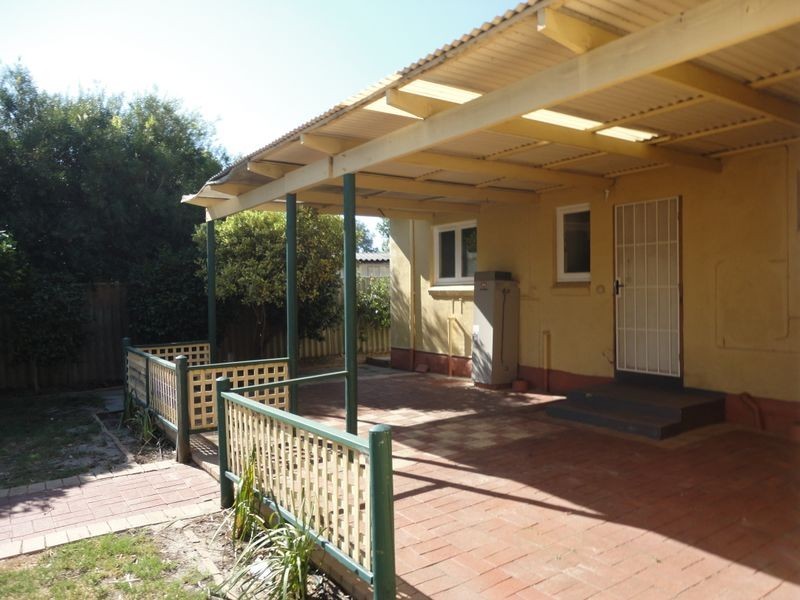 15 Warner Road, High Wycombe WA 6057