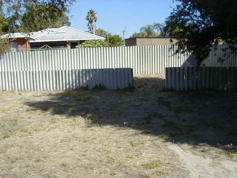 13 Mahonia Way, Forrestfield WA 6058