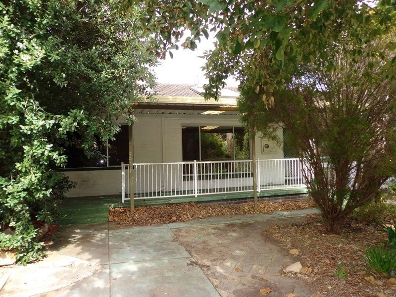 13 Winjana Road, Lesmurdie WA 6076