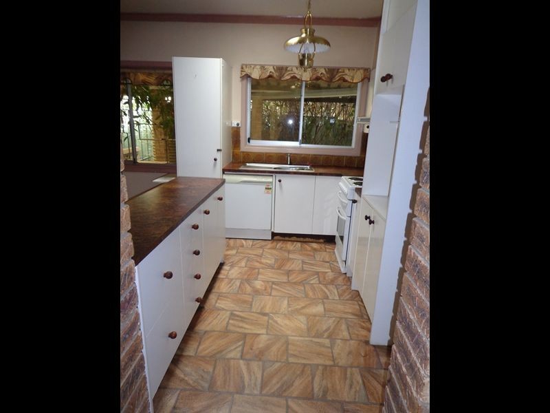 13 Winjana Road, Lesmurdie WA 6076