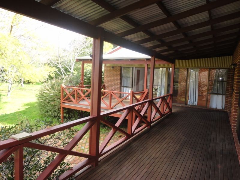 141 Stanhope Road, Bickley WA 6076