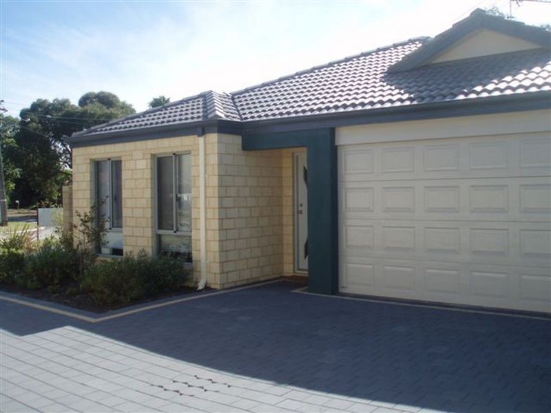 Unit 1/16 Hooson Way, Wilson WA 6107