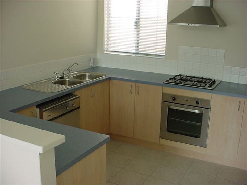 Unit 1/16 Hooson Way, Wilson WA 6107