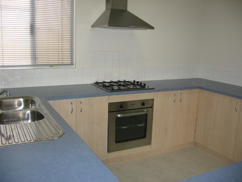 Unit 1/16 Hooson Way, Wilson WA 6107