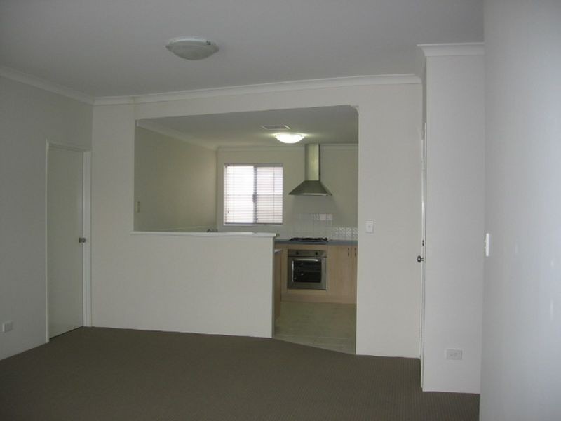 Unit 1/16 Hooson Way, Wilson WA 6107