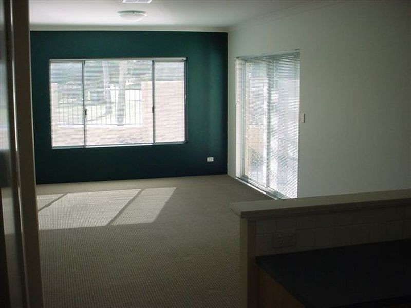 Unit 1/16 Hooson Way, Wilson WA 6107