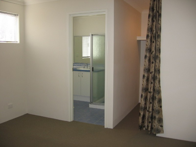 Unit 1/16 Hooson Way, Wilson WA 6107