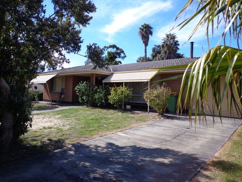 10 Kirkdale Road, Kalamunda WA 6076