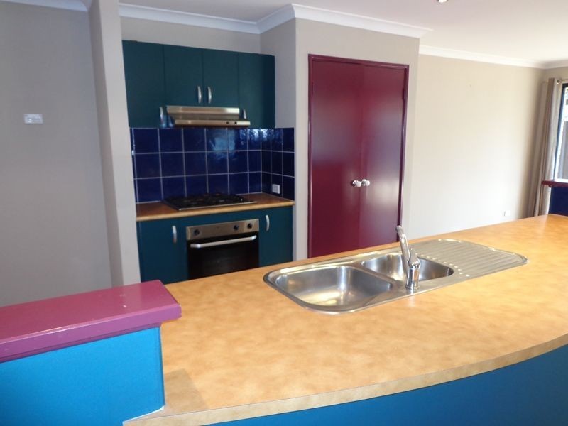24 Buttercup Crescent, High Wycombe WA 6057