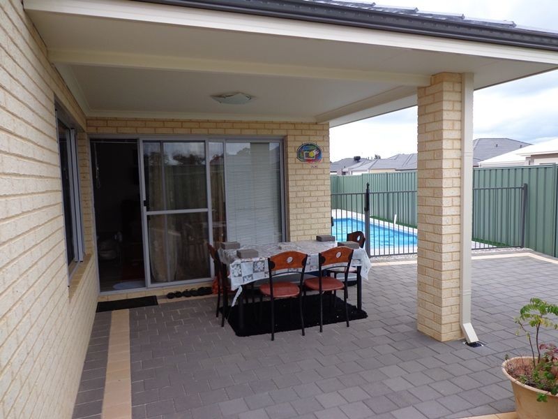 20 Belfry Way, Wattle Grove WA 6107