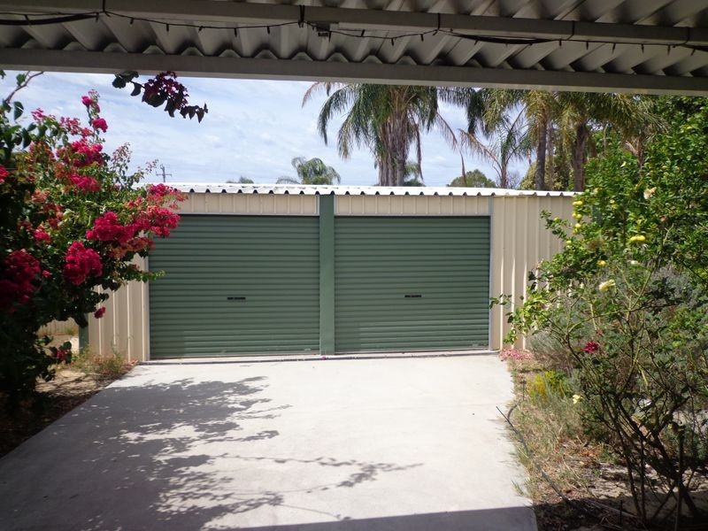 35 Pyrus Way, Forrestfield WA 6058