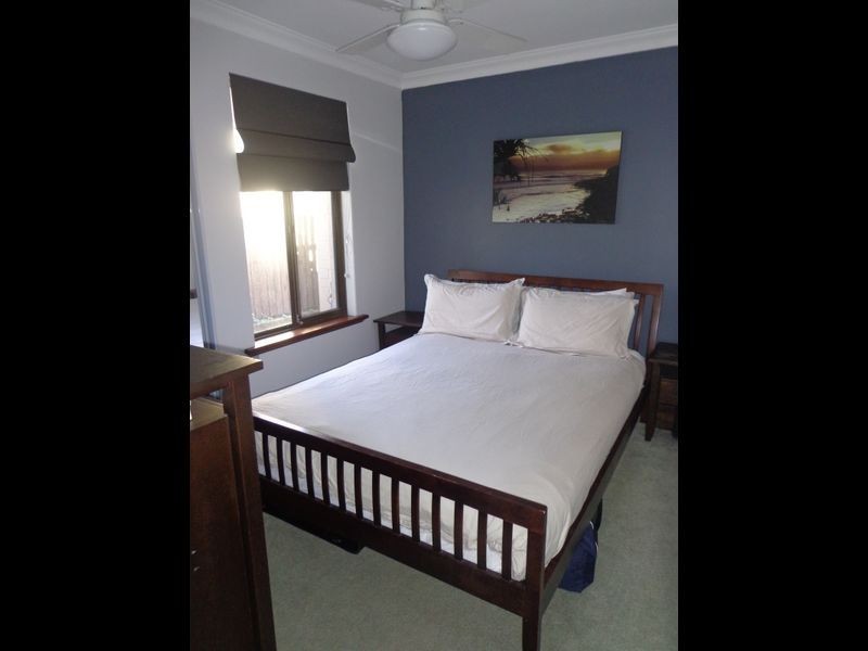 16 Petunia Street, Kalamunda WA 6076