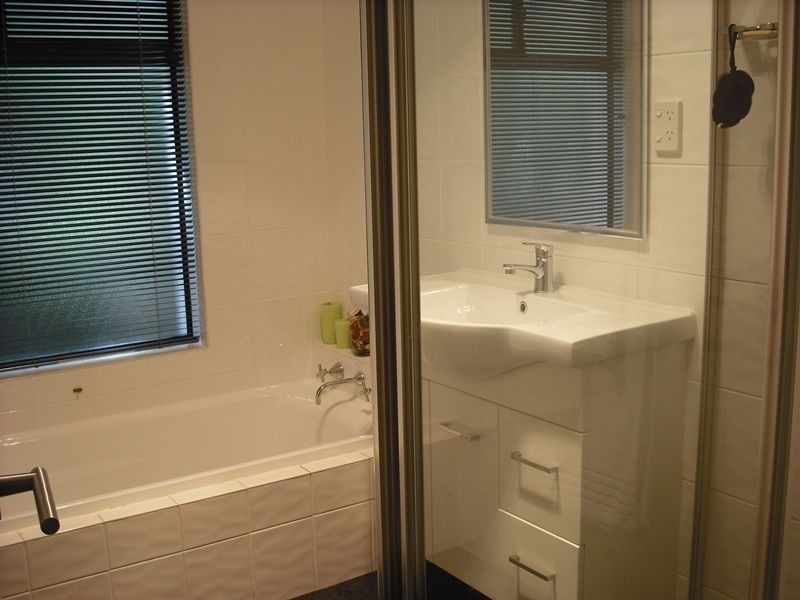 16 Petunia Street, Kalamunda WA 6076