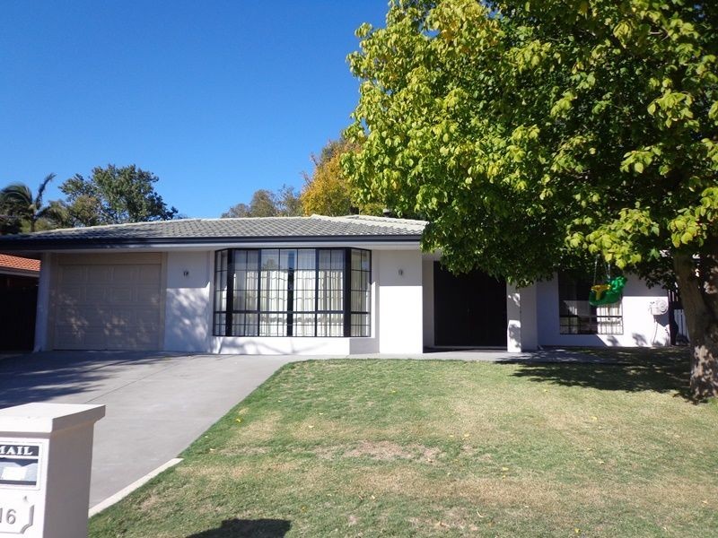 16 Petunia Street, Kalamunda WA 6076