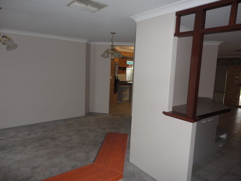 14 Pyrite Court, Forrestfield WA 6058